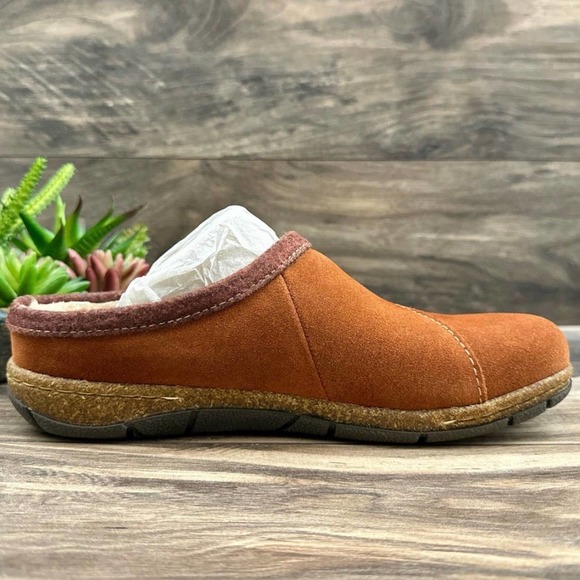 NIB Earth Origins Ezra 8 39 Acorn Brown Slip On Clogs Suede - Picture 6 of 11
